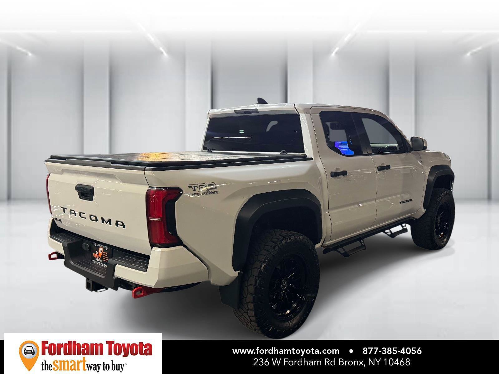 Used 2024 Toyota Tacoma TRD Off-Road AWD/4WD image 7