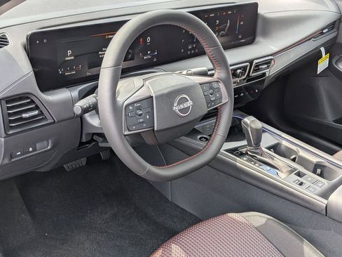 New 2026 Nissan Sentra SR FWD image 10