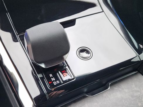 Used 2025 Land Rover Range Rover Sport Autobiography image 33