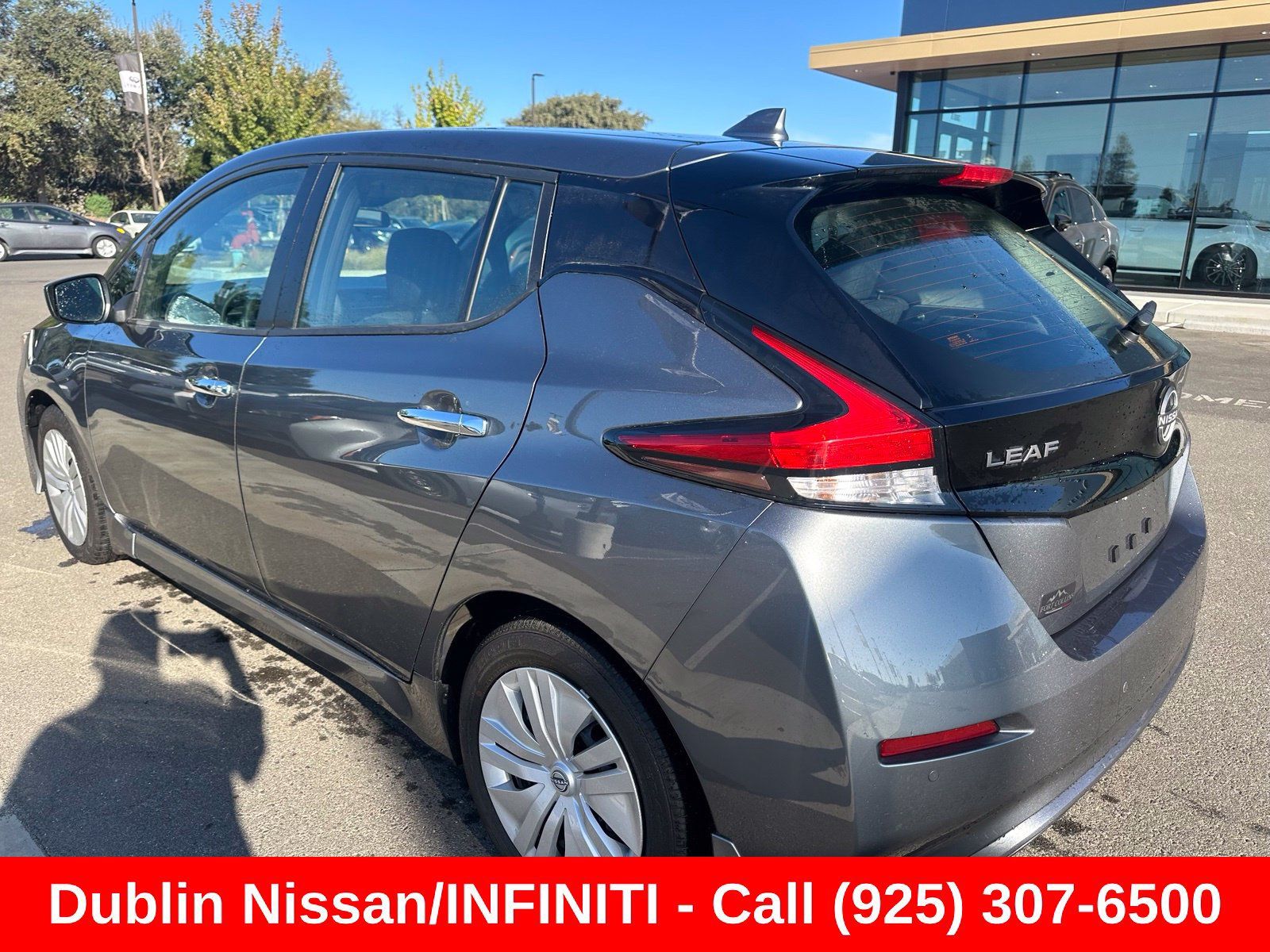 Used 2025 Nissan Leaf S FWD image 4