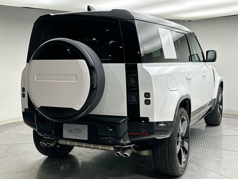 New 2026 Land Rover Defender 110 V8 image 3