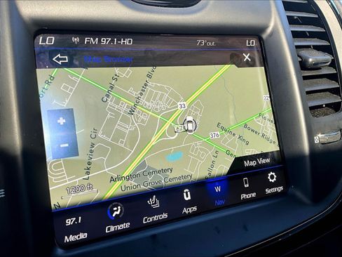 Used 2023 Chrysler 300 C RWD image 39