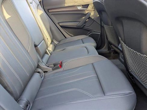 Certified 2025 Audi Q5 2.0T Premium Plus w/ Premium Plus Package image 19