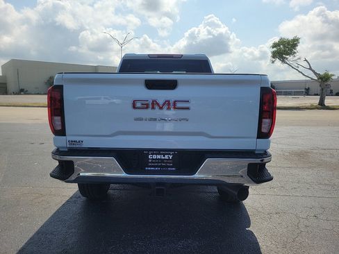 New 2025 GMC Sierra 2500 Pro w/ Convenience Package image 6