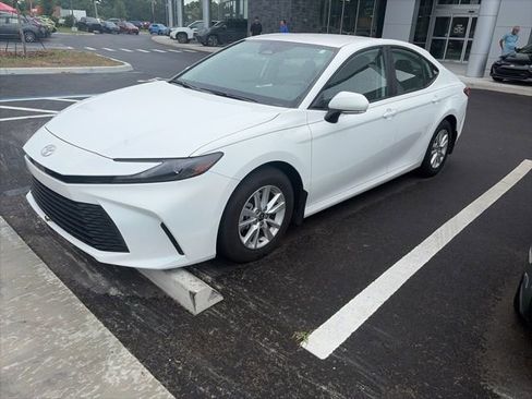 Used 2025 Toyota Camry LE FWD image 2