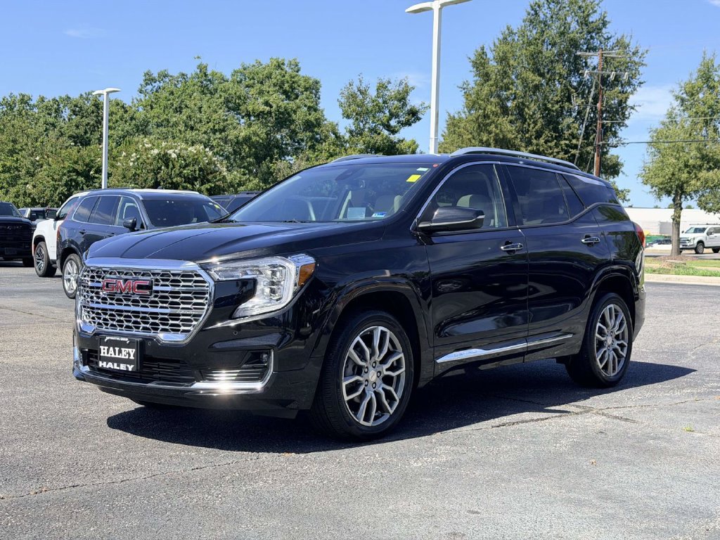 Used 2023 GMC Terrain Denali AWD/4WD image 5