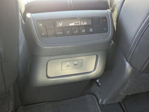 Certified 2024 Nissan Pathfinder SL image 29