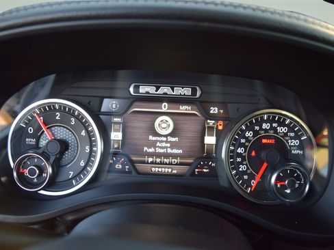 Used 2023 RAM 1500 Laramie image 10