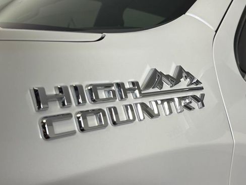 Used 2020 Chevrolet Silverado 1500 High Country w/ Z71 Off-Road Package AWD/4WD image 38