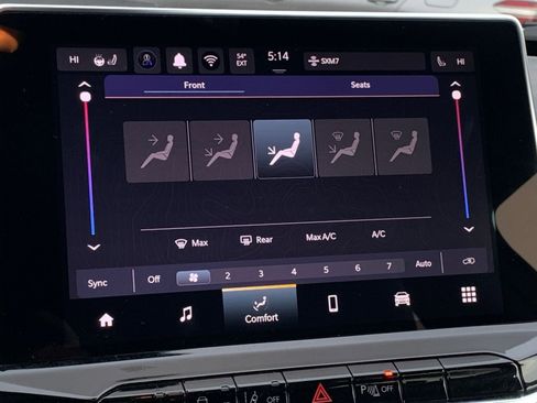 Used 2025 Jeep Compass Limited image 21