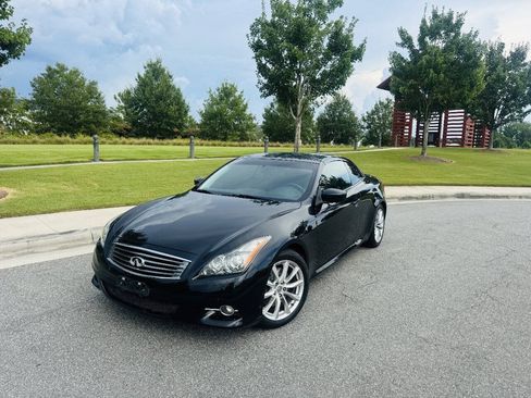 Used 2013 INFINITI G37 Convertible w/ Premium Pkg RWD image 2