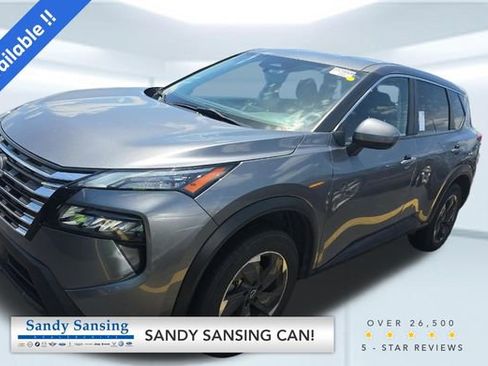 Used 2024 Nissan Rogue SV FWD image 1