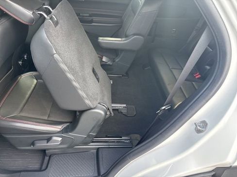 Used 2023 Ford Explorer ST-Line w/ Class IV Trailer Tow Package image 18