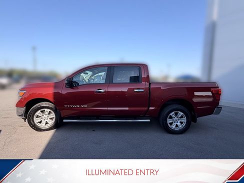 Used 2018 Nissan Titan SV AWD/4WD image 10