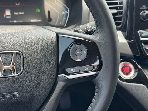 Used 2023 Honda Odyssey Touring image 28