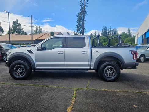 Used 2019 Ford F150 Raptor w/ Equipment Group 802A Luxury AWD/4WD image 2