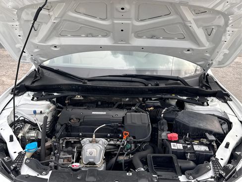 Used 2017 Honda Accord EX image 8