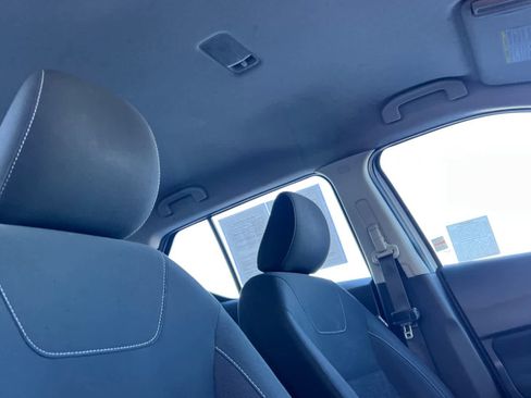 Used 2021 Nissan Kicks SV image 17