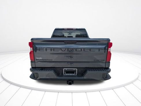 Used 2022 Chevrolet Silverado 1500 Custom w/ LPO, Blackout Package AWD/4WD image 5