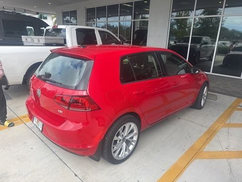 Used 2015 Volkswagen Golf S image 3
