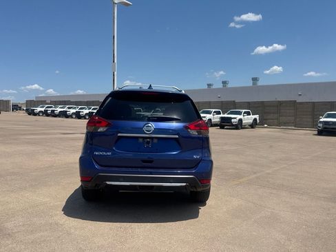 Used 2019 Nissan Rogue SV w/ Sun & Sound Touring Package FWD image 19