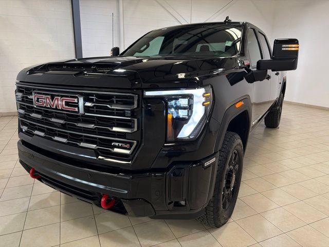 Used 2026 GMC Sierra 2500 AT4 AWD/4WD image 2