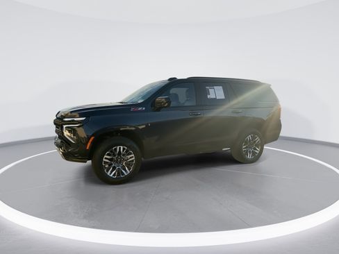 Certified 2025 Chevrolet Tahoe Z71 image 5