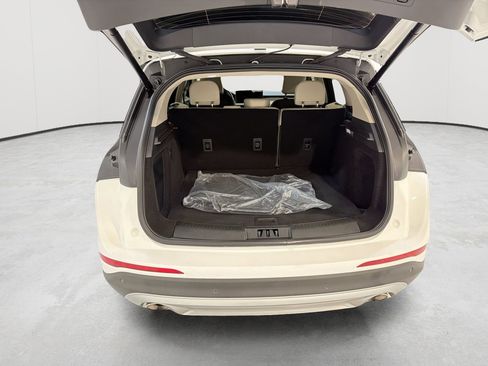 New 2026 Lincoln Corsair Premiere FWD image 27