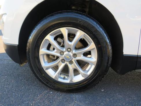 Used 2020 Chevrolet Equinox LT w/ LPO, Floor Liner Package image 16