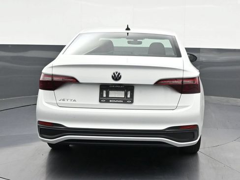 Used 2023 Volkswagen Jetta Sport FWD image 4