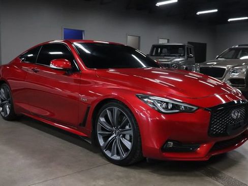 Used 2018 INFINITI Q60 Red Sport 400 w/ Sensory Package 3.0T Sport RWD image 7