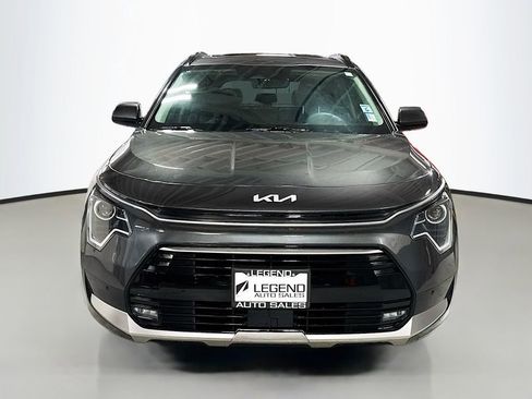 Used 2024 Kia Niro SX image 2