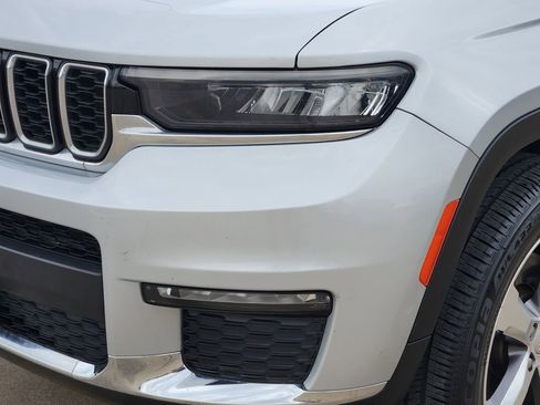 Used 2021 Jeep Grand Cherokee L Limited RWD image 10