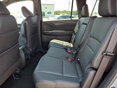 Certified 2023 Honda Passport EX-L image 10