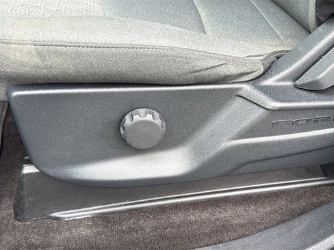 Used 2021 Ford F150 XLT image 11