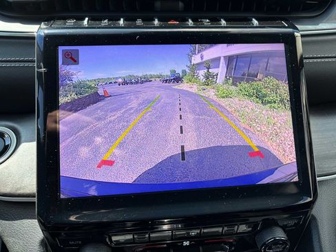 Used 2023 Jeep Grand Cherokee Limited w/ Trailer Tow Prep Group (B) AWD/4WD image 35