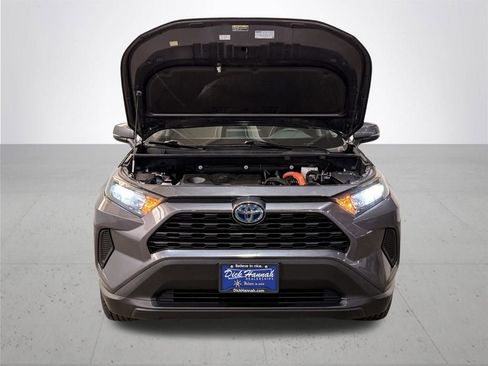Used 2022 Toyota RAV4 LE image 5
