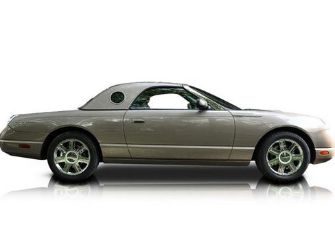 Used 2005 Ford Thunderbird RWD image 2