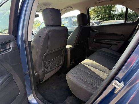 Used 2017 Chevrolet Equinox LT w/ Convenience Package FWD image 10