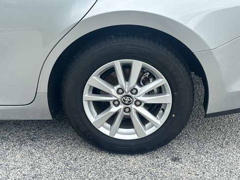 Used 2025 Toyota Camry LE FWD image 19