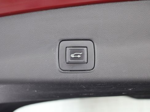 Used 2022 Chevrolet TrailBlazer RS w/ Sun and Liftgate Package image 24