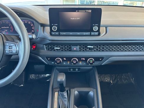 Used 2023 Honda Accord EX image 12