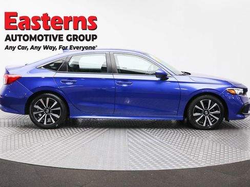 Used 2022 Honda Civic EX image 4