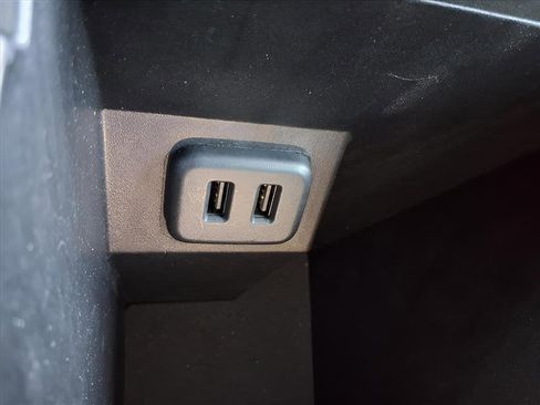 Used 2021 Chevrolet Equinox LT image 15