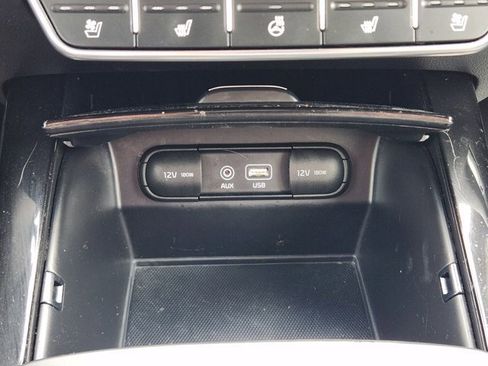 Used 2018 Kia Sorento SX image 19