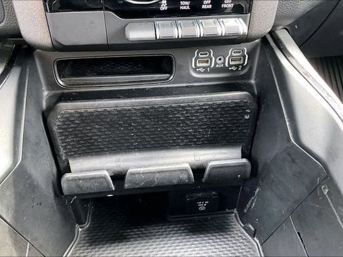 Used 2022 RAM 1500 Big Horn w/ Built-to-serve Edition AWD/4WD image 17