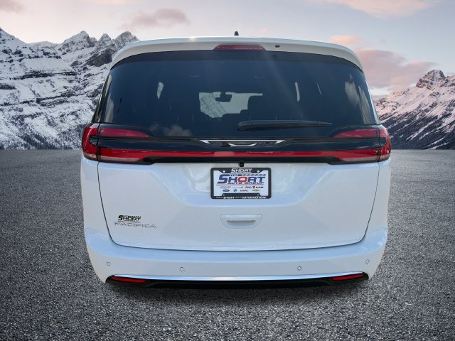 New 2027 Chrysler Pacifica Select FWD image 6
