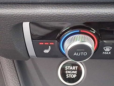 Used 2025 Audi Q3 2.0T Premium w/ Convenience Package image 19