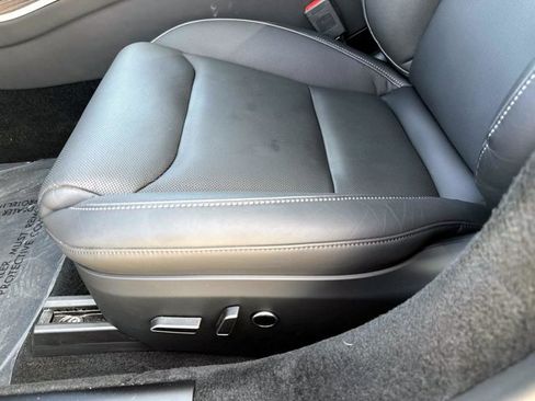 Used 2021 Tesla Model S Plaid image 18