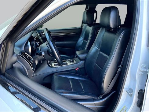Used 2019 Jeep Grand Cherokee High Altitude AWD/4WD image 9
